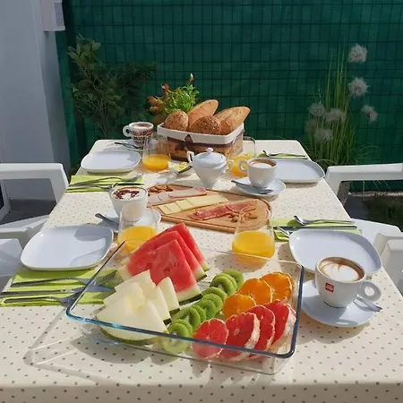 Enjoy Days Of Dreams In Paradise, 2 Bedroom With Pool Holiday home